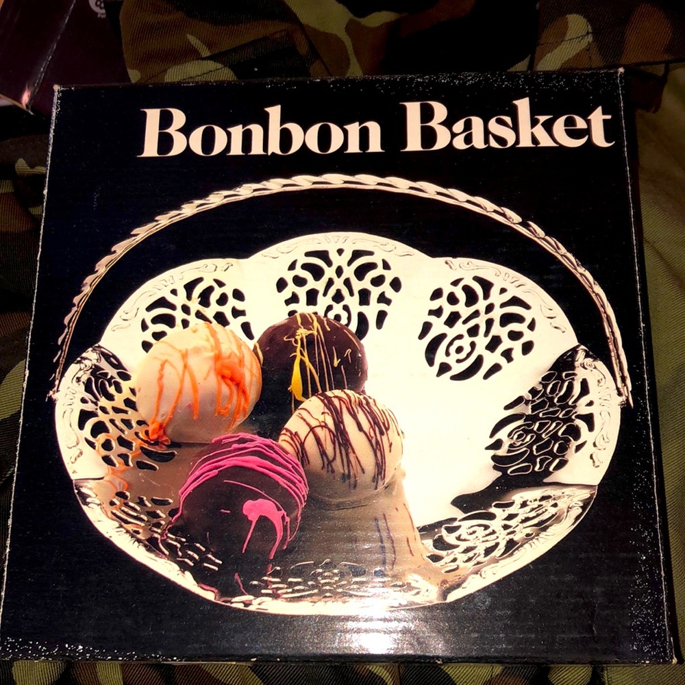 BONBON BASKET